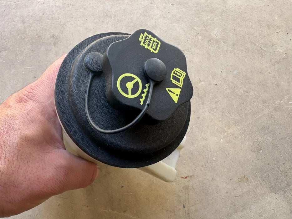 2007 Expedition 5.4L, Power Steering Fluid Reservoir Bottle #7L14-3R700-AB