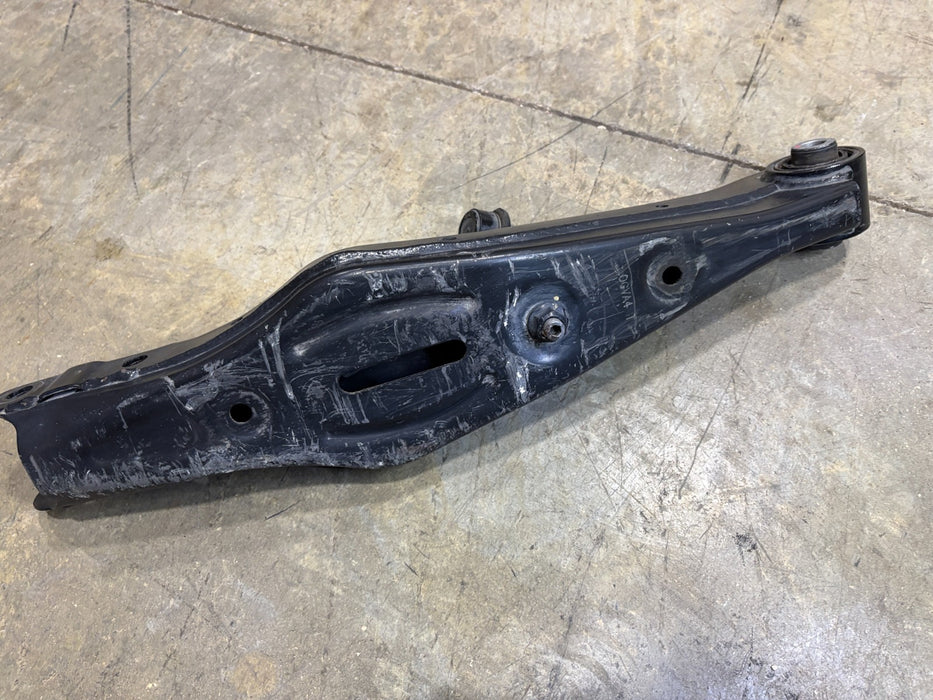 2020-2025 HYUNDAI PALISADE REAR RIGHT SIDE LOWER CONTROL ARM OEM 55211S8050