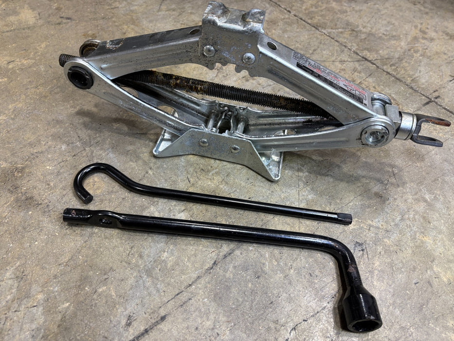 2008-2012 HONDA ACCORD JACK AND SPARE WHEEL TOOLS OEM