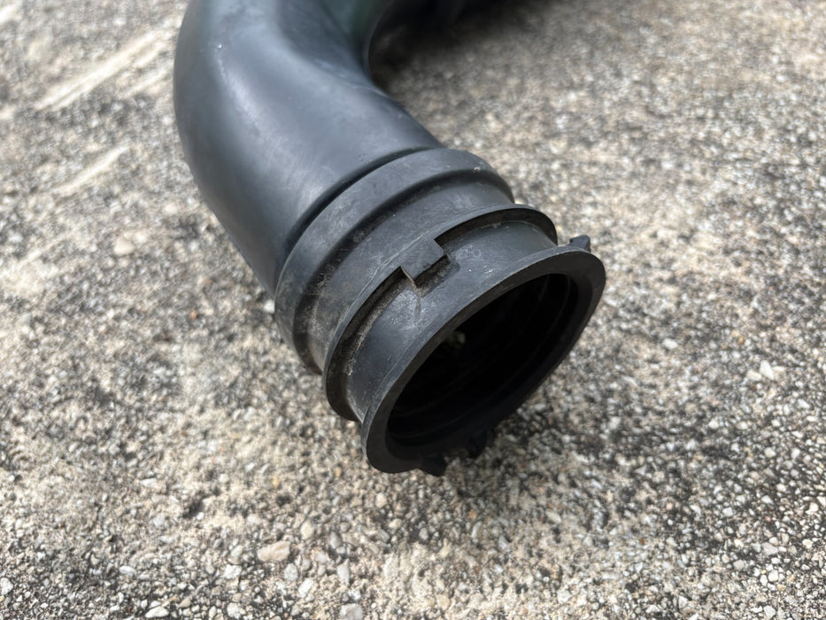2011-2017 Jeep Patriot Air Intake Duct Tube Hose 04891621AC OEM