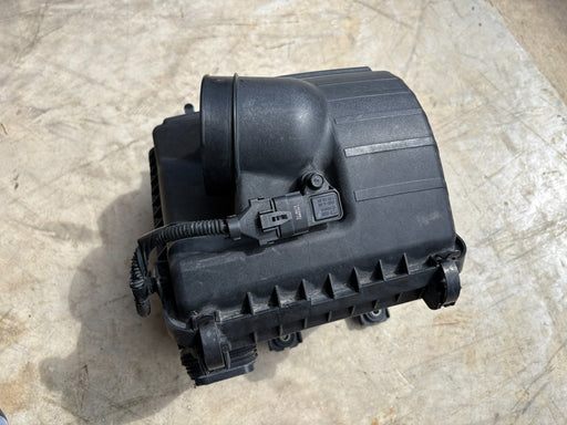 2012-2017 Hyundai Azera 3.3L Air Filter Housing Assembly OEM