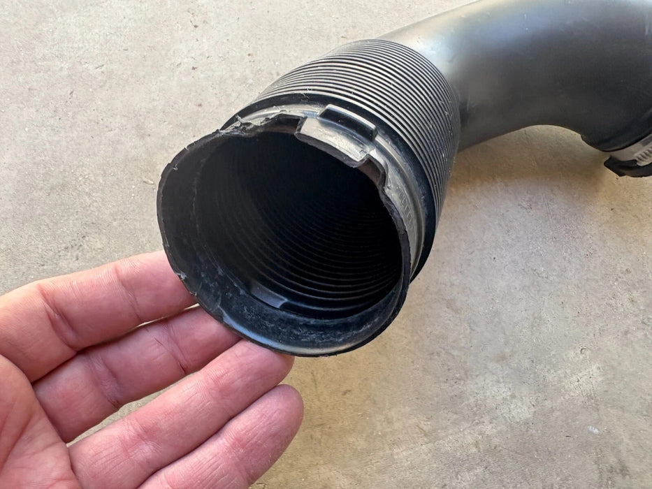 OEM, 2011-2016 Chevy Cruze 1.8L, Air Cleaner Outlet Duct #13254591