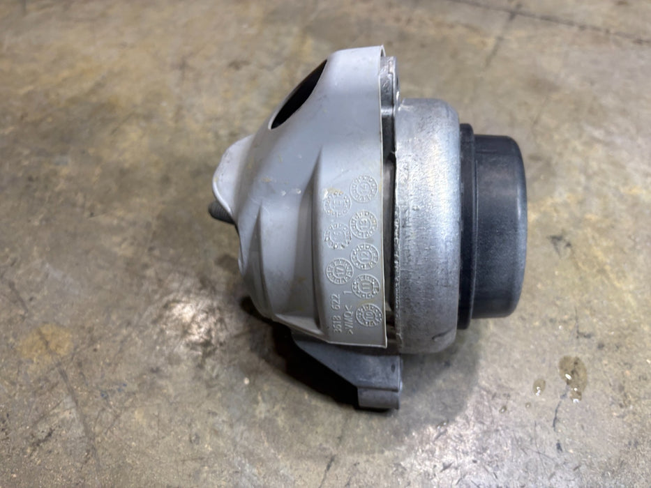2011-2017 BMW X3 Engine Motor Right Side Mount 6785716-03 OEM