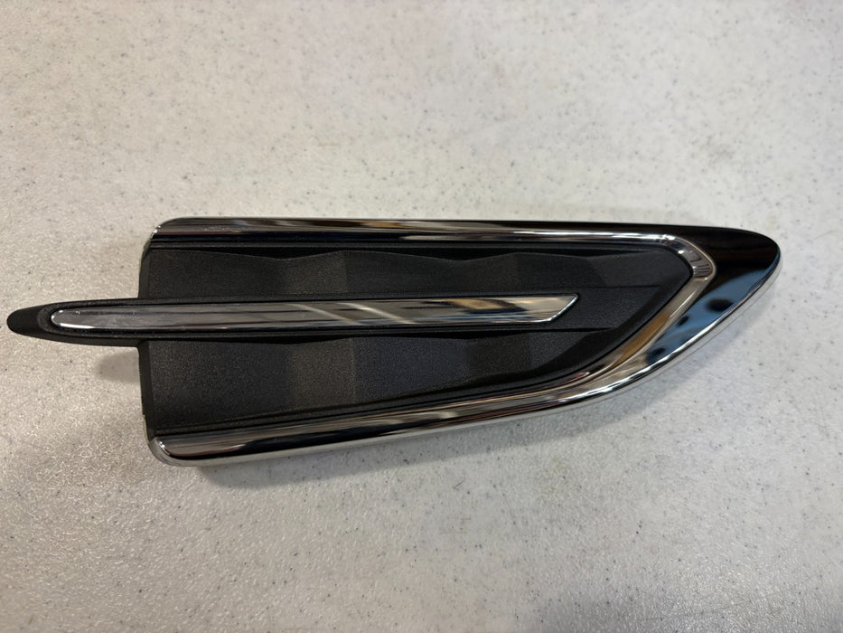 2017-2019 FORD ESCAPE FRONT RIGHT SIDE FENDER VENT TRIM GJ54-16C216-AC OEM
