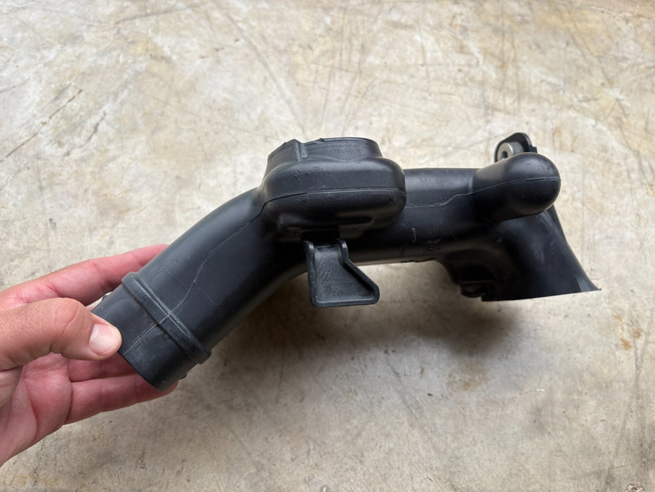 2015 - 2016 Honda CRV Engine Air Intake Hose OEM