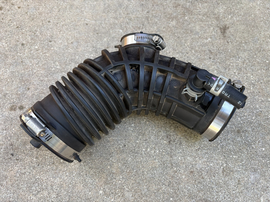 2022-2025 NISSAN ROGUE 2.5 AIR CLEANER FILTER BOX FORWARD DUCT TUBE OEM