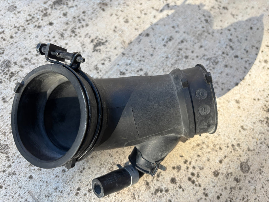 2016 - 2022 KIA Niro 1.6L Air Inlet Intake Hose Pipe Tube 28138G2100 OEM