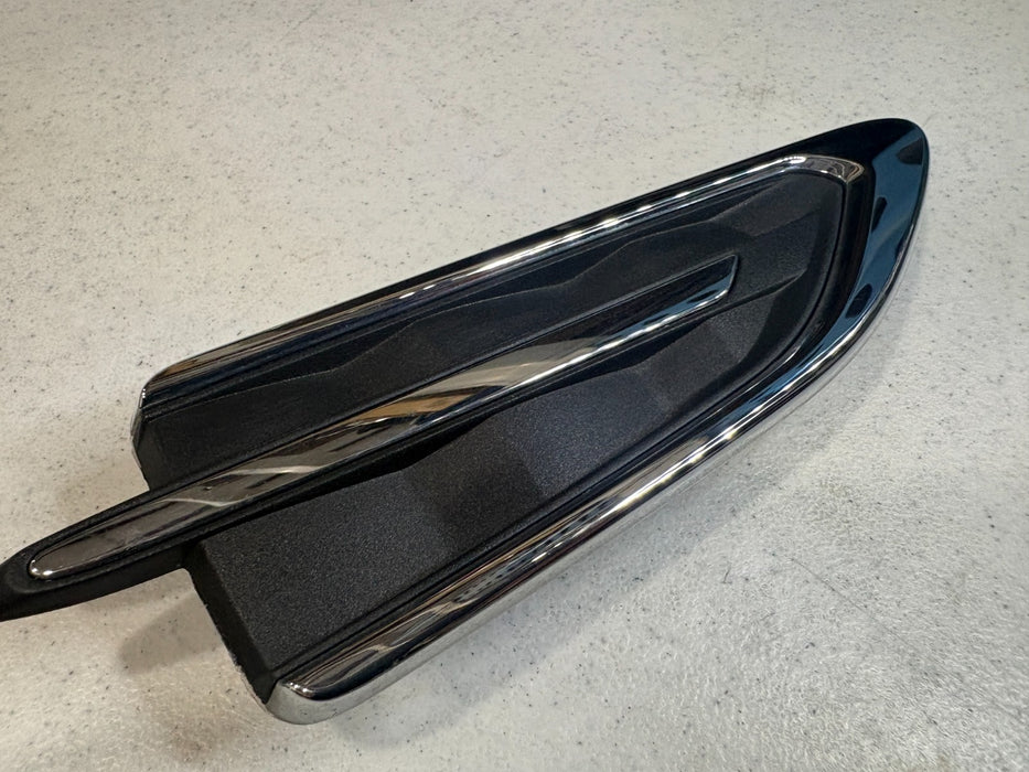 2017-2019 FORD ESCAPE FRONT RIGHT SIDE FENDER VENT TRIM GJ54-16C216-AC OEM