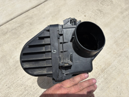 2014-2016 Subaru XV Crosstrek Hybrid Engine Air Filter Housing with Tube Hose