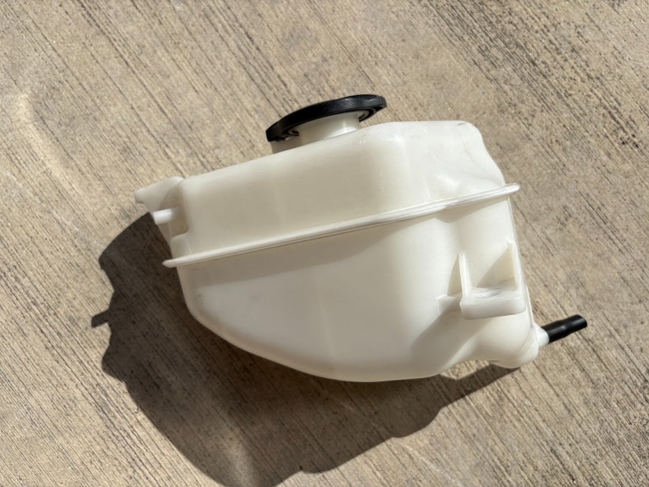 2013-2019 Hyundai Santa Fe Radiator Coolant Overflow Expansion Tank Bottle, OEM