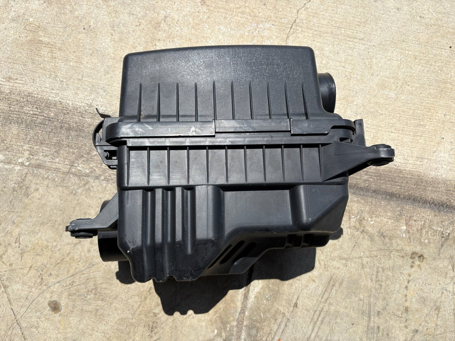 2011-2016 Hyundai Elantra 1.8L, Air Intake Box Cleaner Housing #28110-3X300 OEM