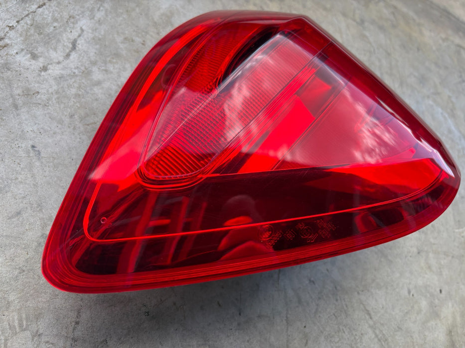 2014-2016 MERCEDES-BENZ GL550 REAR LEFT SIDE QUARTER MOUNT TAIL LIGHT LAMP OEM