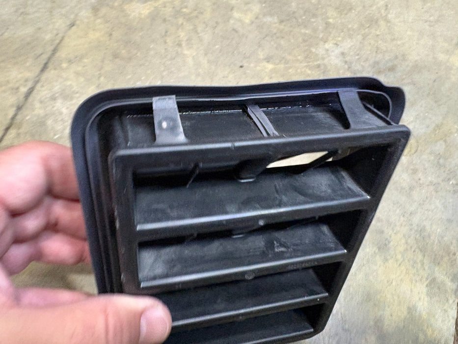 2011-2020 DODGE DURANGO REAR LEFT SIDE QUARTER AIR VENT GRILLE OEM 68260545AA