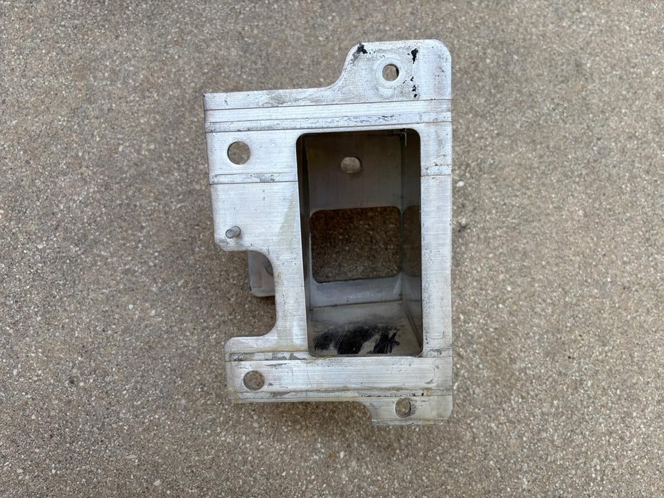 2013 - 2020 Nissan Pathfinder Front Right Bumper Reinforcement Bracket Mount OEM
