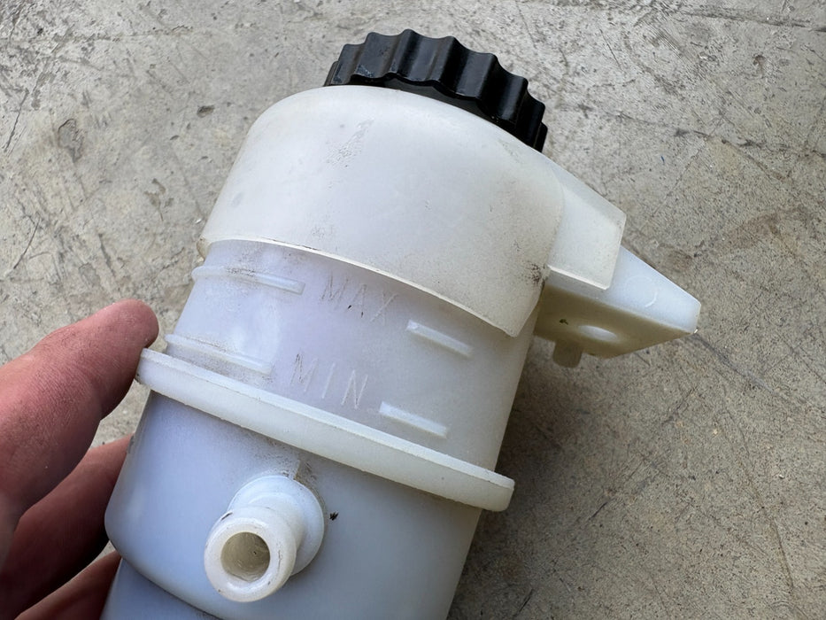 2007-2017 Jeep Patriot Power Steering Reservoir W Cap 2.4L 5105338AB, OEM