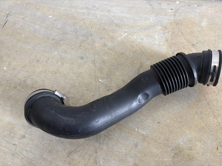 2012 - 2016 FORD FIESTA 1.0L AIR INTAKE PIPE HOSE C1B1-9C623-AC OEM