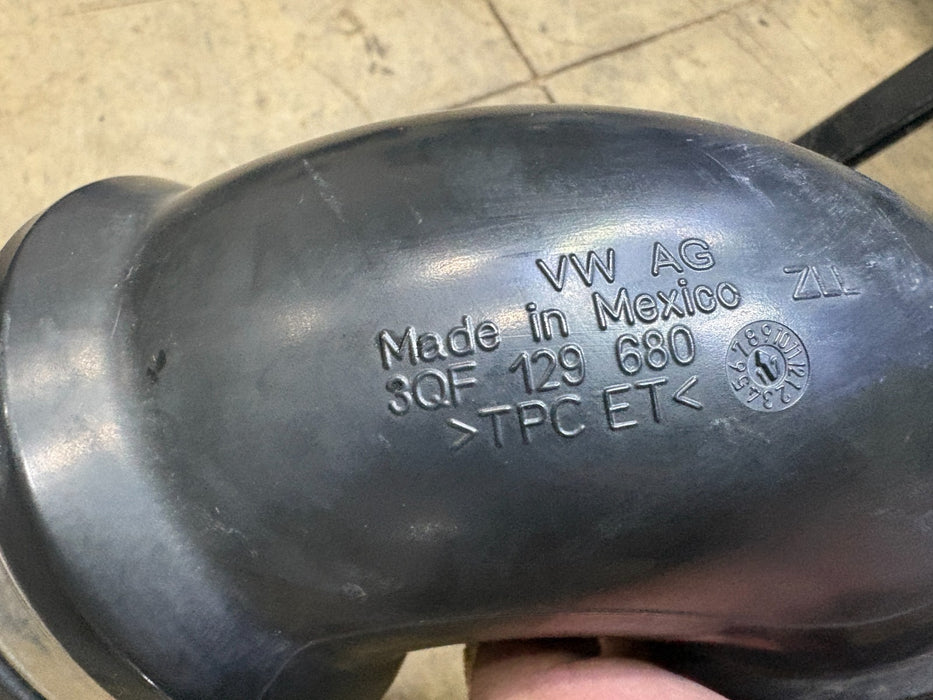2018-2023 Volkswagen Atlas 3.6L Engine Air Intake Hose Assy 3QF-129-680 OEM