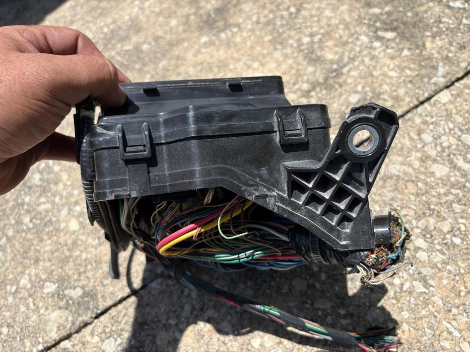 2017-2019 Toyota Highlander Fusebox Fuse Box Relay Module 82644-0E011 OEM