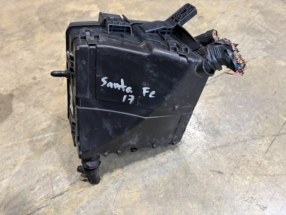 2017-2019 Hyundai Santa Fe Fusebox Fuse Box Relay Module 91311-B8070 OEM