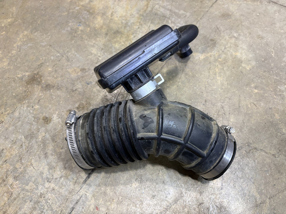 2013-2018 Nissan Altima 2.5L Air Intake Cleaner Upper Duct Tube Hose OEM