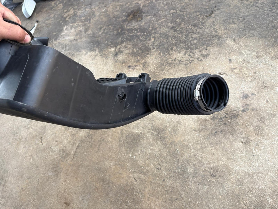 2010-2017 GMC Terrain Air Cleaner Intake Resonator Duct Box Housing 20920721 OEM