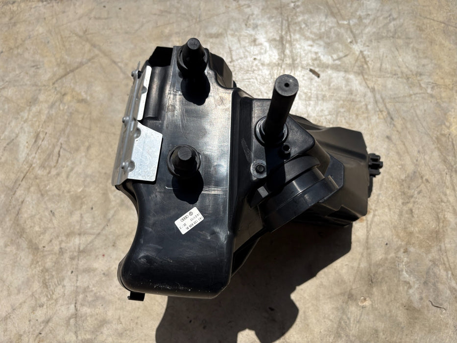 2013 2014 2015 2016 2017 Audi A5 Air Cleaner Intake Box OEM