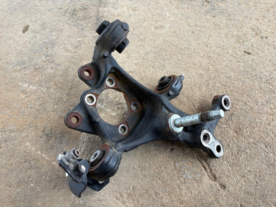 2019 - 2024 Toyota Corolla 2.0L Rear Right Knuckle OEM