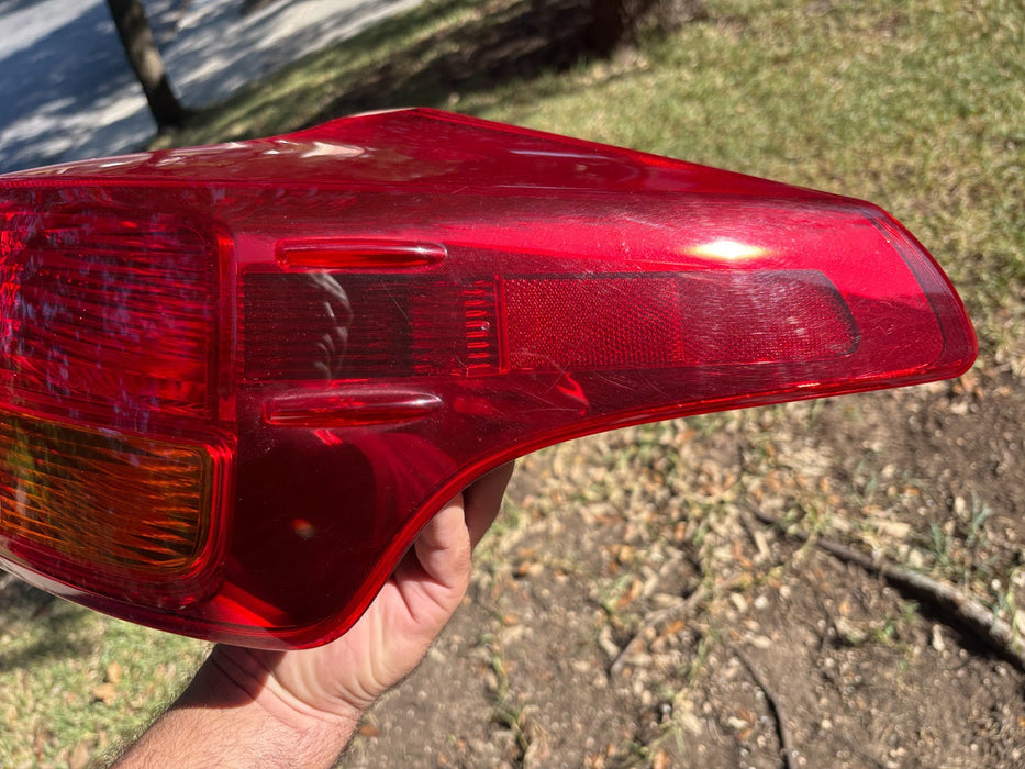 2013 - 2015 Toyota Rav4 Passenger Tail Light Assembly OEM