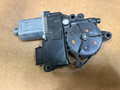 2011 - 2014 HYUNDAI SONATA FRONT LEFT WINDOW MOTOR 0130822607 OEM