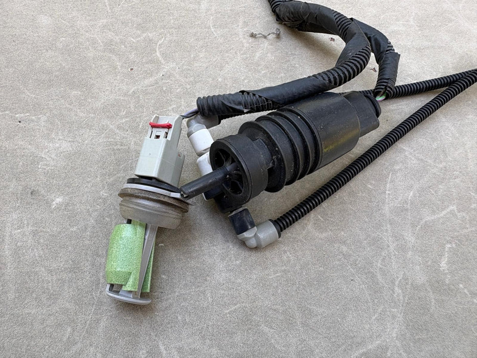 2013-2019 FORD ESCAPE WINDSHIELD WASHER RESERVOIR MOTOR PUMP CJ54-17664-AA OEM