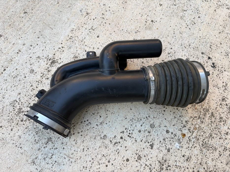 2011 - 2019 DODGE JOURNEY AIR INTAKE DUCT TUBE HOSE 68045122AE OEM