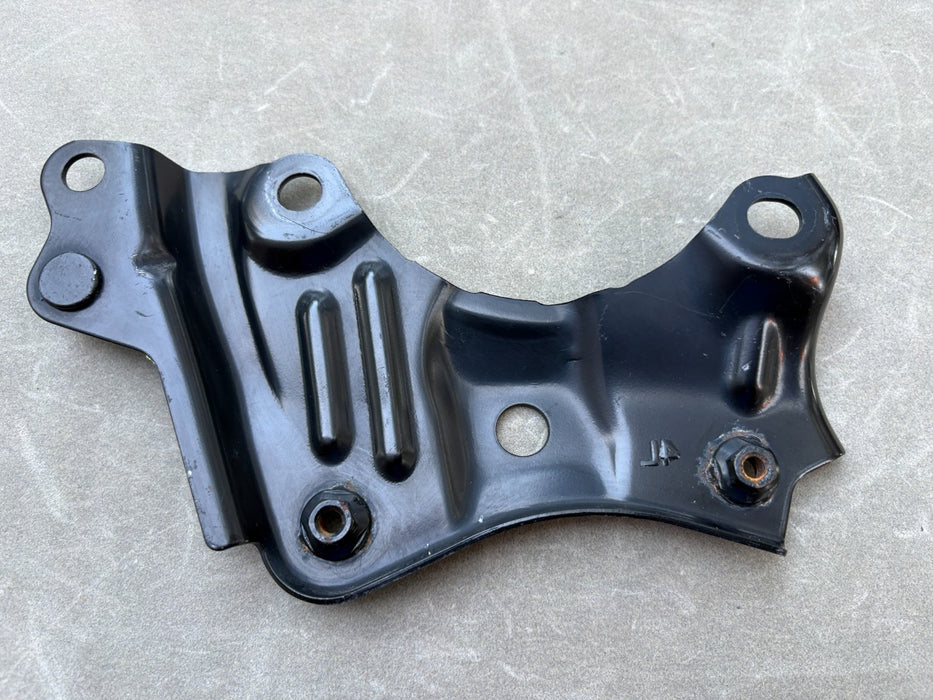 2013-2018 TOYOTA RAV4 WINDSHIELD WIPER COWL LEFT SIDE BRACKET REINFORCEMENT OEM