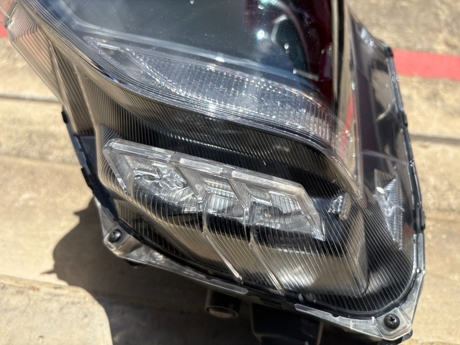 2019 - 2020 Hyundai Santa Fe Halogen Driver Left Side Headlight OEM