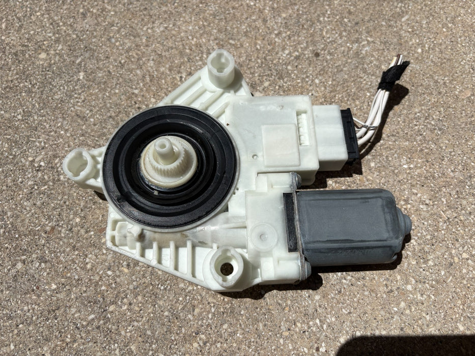 2019-2024 VOLKSWAGEN JETTA REAR LEFT DOOR WINDOW REGULATOR MOTOR DRIVE POWER OEM