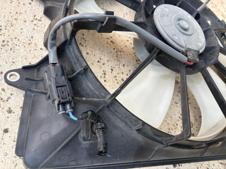 2016 - 2022 Honda Pilot 3.5L Radiator Fan Motor Fan Assembly OEM