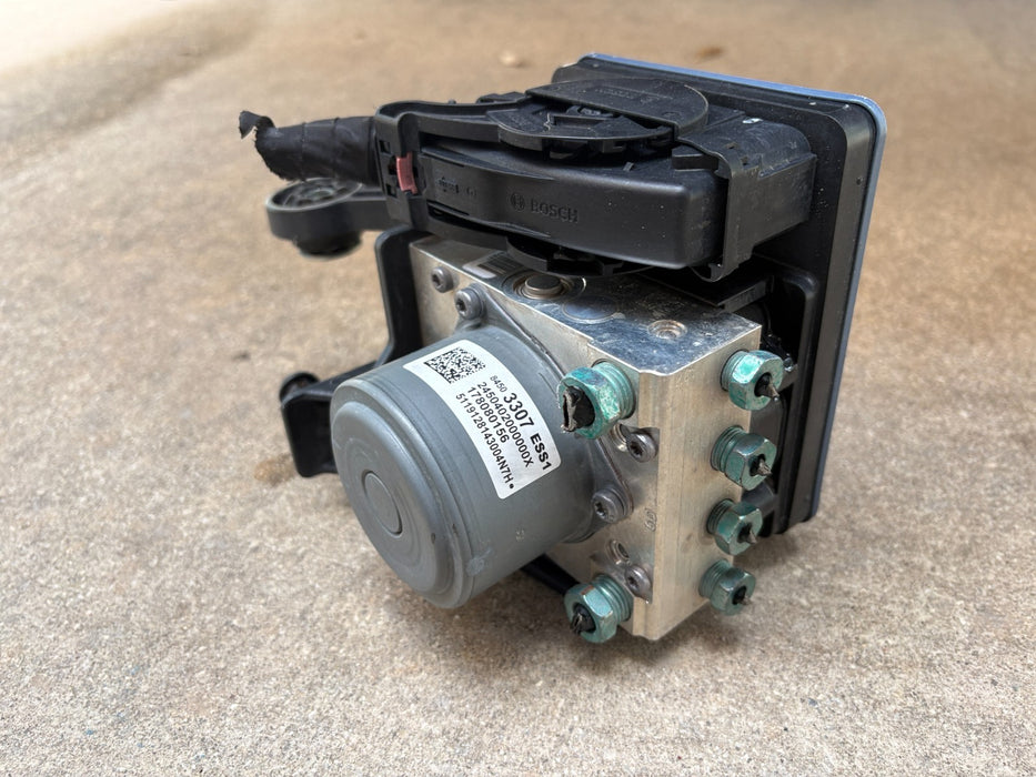 2019 - 2021 GMC Acadia ABS Anti Lock Brake Pump 84503307 84502696 OEM