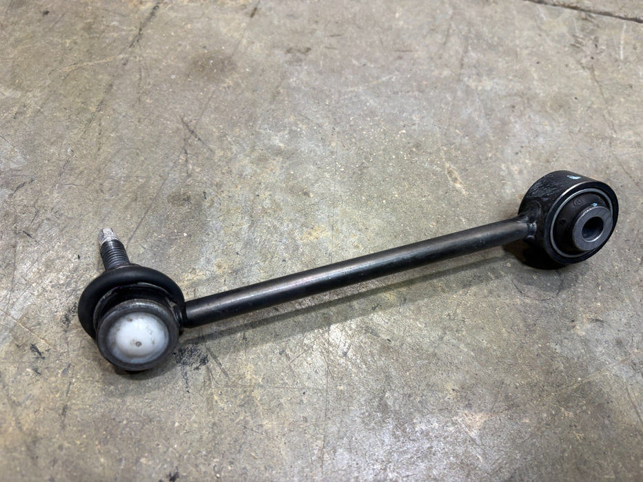 2018-2024 EQUINOX REAR LEFT STABILIZER ANTI ROLL SWAY BAR LINK 84477697 OEM