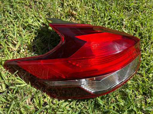 2018 2019 2020 Nissan Kicks Driver Left Tail Light Assembly OEM