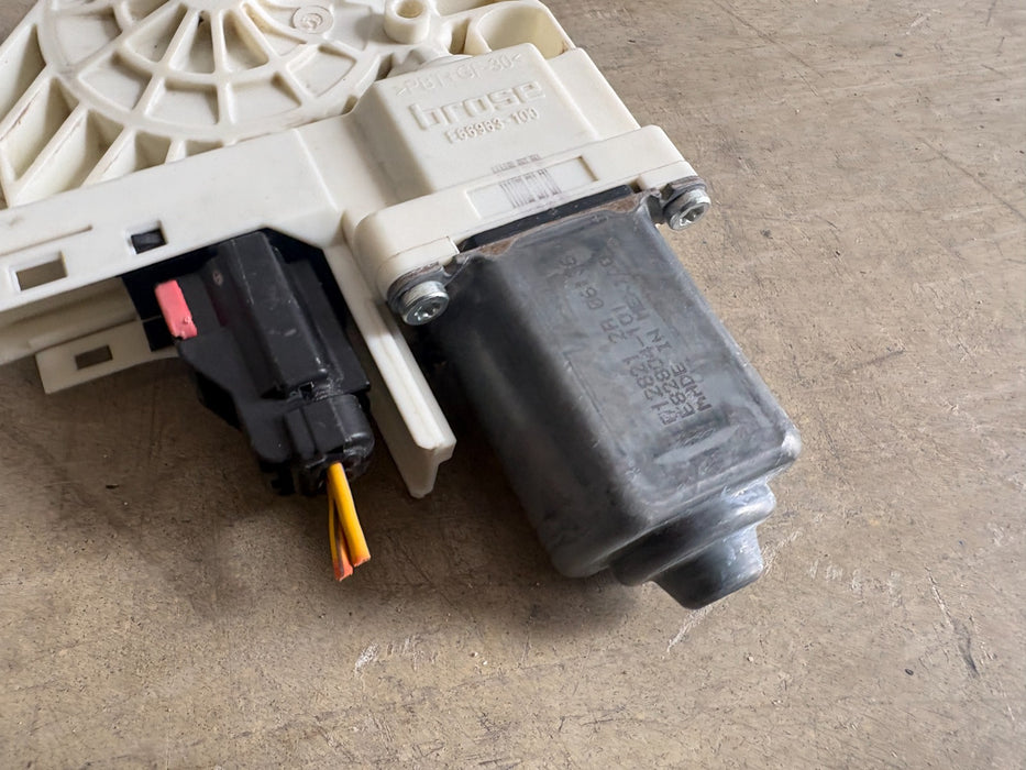 2021 - 2025 JEEP GRAND CHEROKEE REAR RIGHT SIDE DOOR POWER WINDOW MOTOR OEM