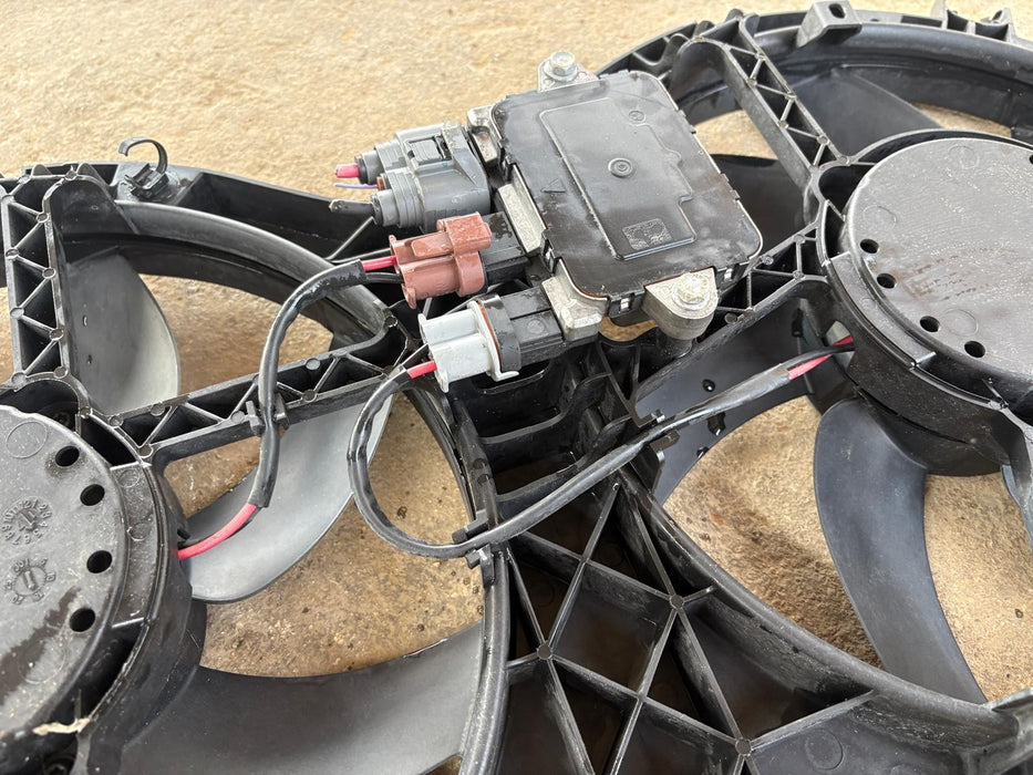2013 - 2020 Nissan Pathfinder 3.5L Radiator Fan Motor OEM