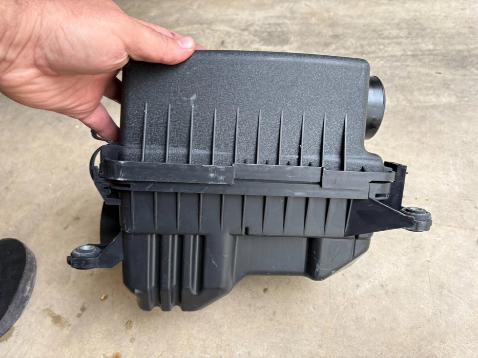 OEM, 2014-2018 Kia Fort Air Cleaner Filter Housing Box 2.0L Fed Emissions