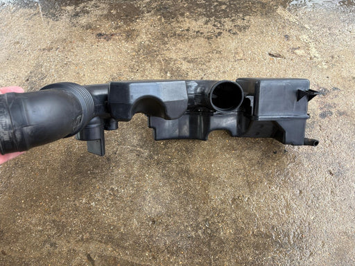 2015 - 2019 Subaru Outback Legacy 2.5L Air Cleaner Intake Duct Used OEM