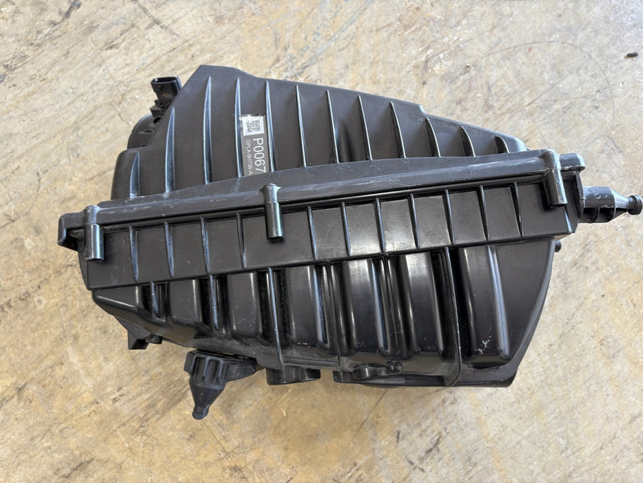 2016-2017 Land Rover Range 3.0 Right Air Cleaner Housing Filter Box #G4D3-12B579