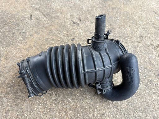 2011 - 2016 HYUNDAI ELANTRA 1.8L AIR CLEANER INTAKE TUBE HOSE OEM 28192-3X320