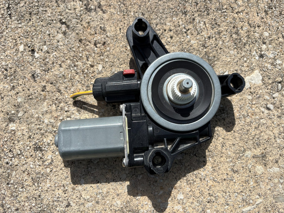 2018 - 2026 JEEP WRANGLER FRONT LEFT SIDE DOOR WINDOW GLASS REGULATOR MOTOR OEM