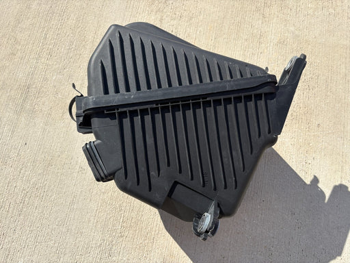 2011-2013 Sorento & 2010-2012 Santa Fe 2.4L Air Intake Cleaner Filter Box, OEM