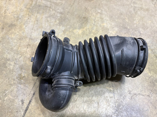 2011 - 2017 HYUNDAI ELANTRA GT 2.0L Air Cleaner Intake Tube 28192-3X320 OEM