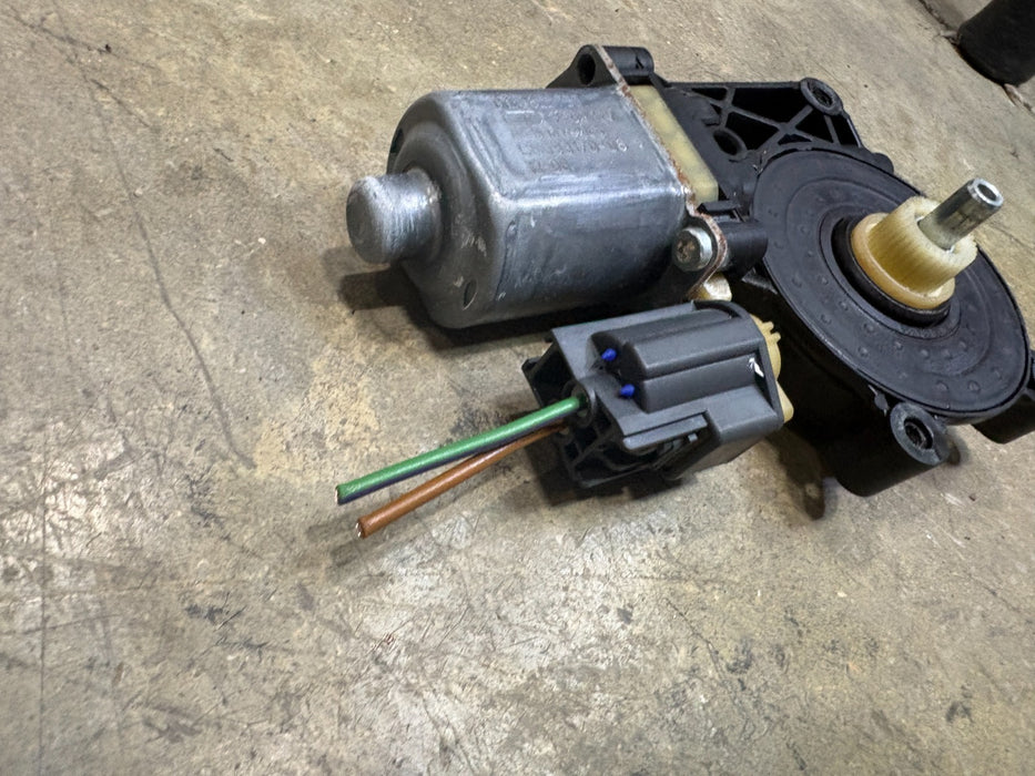 2013-2019 Ford Escape Rear Left Side Door Power Window Motor OEM CM09317006