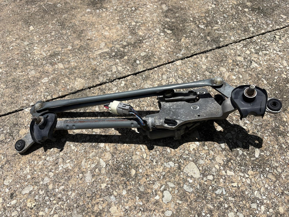 2009 - 2013 Toyota Corolla Windshield Wiper Motor OEM