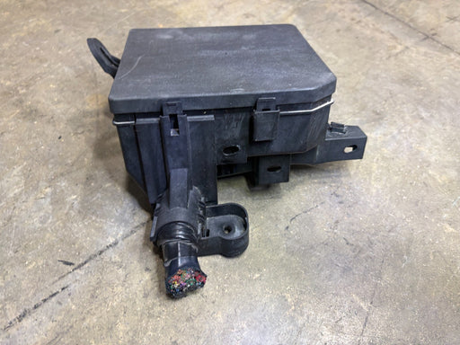 2013 - 2019 Nissan Sentra Fuse Box Engine Fuse Box OEM